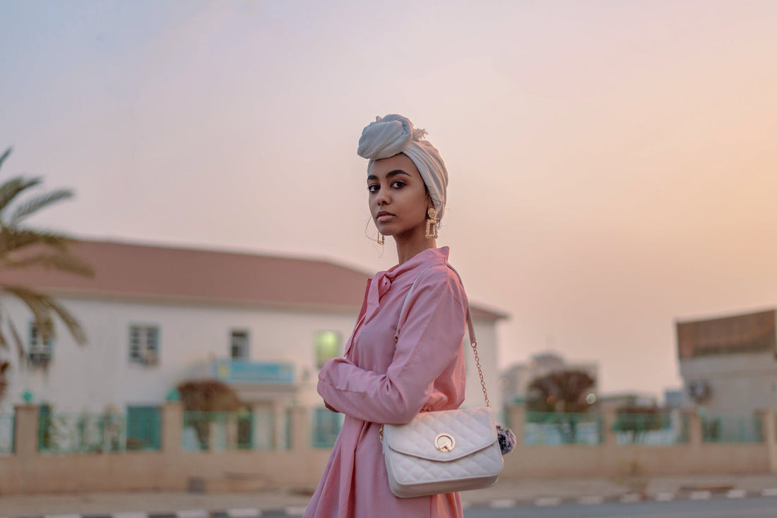 What are the best fabrics for hot weather?