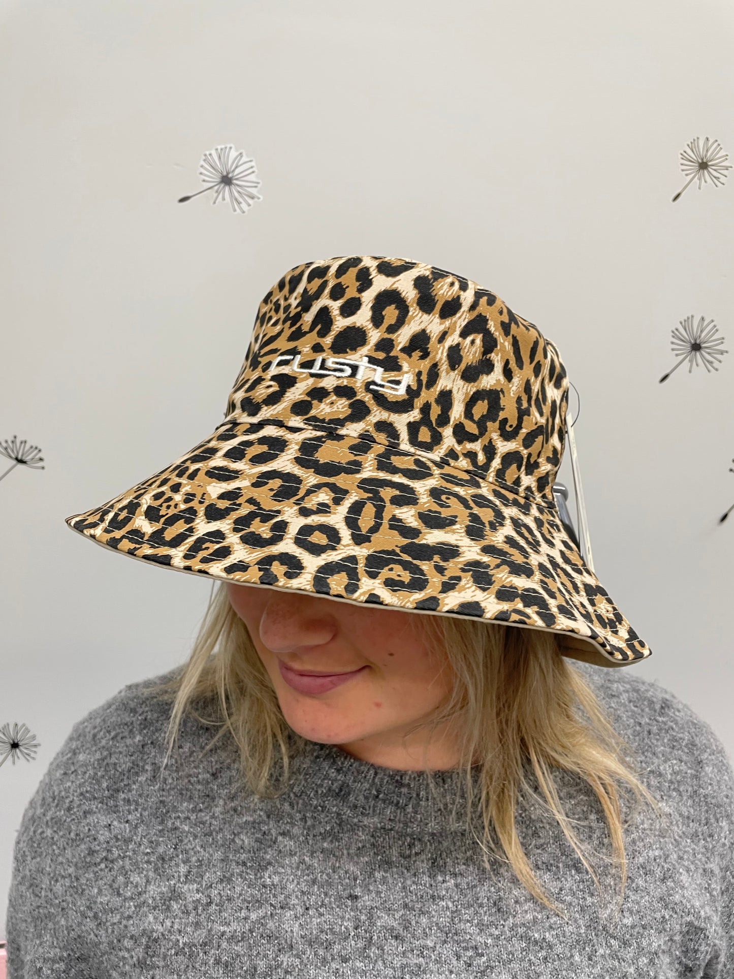 Rusty Lennie Leopard Reversible Bucket Hat HHL0616