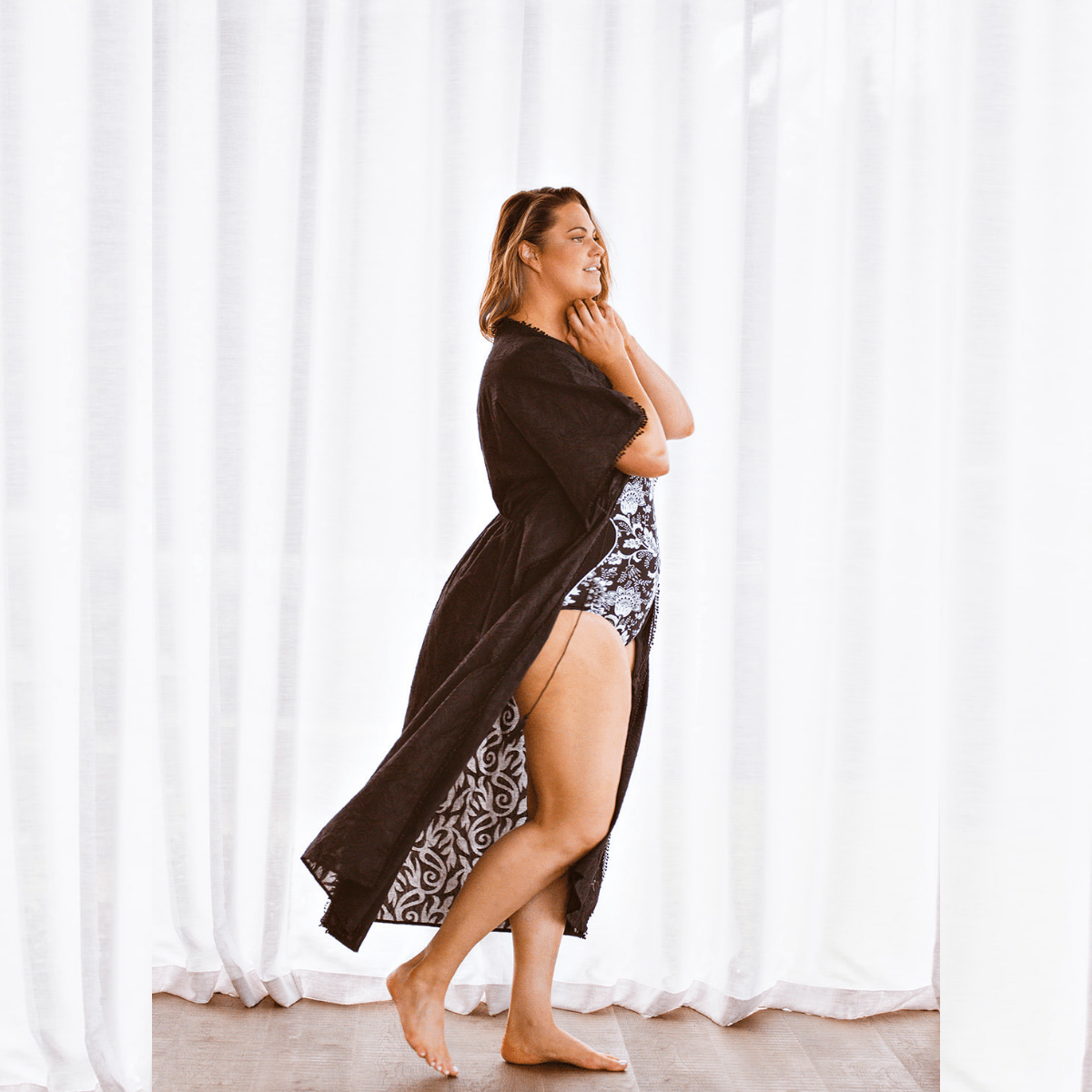 Genevieve Black Long Kimono R6461