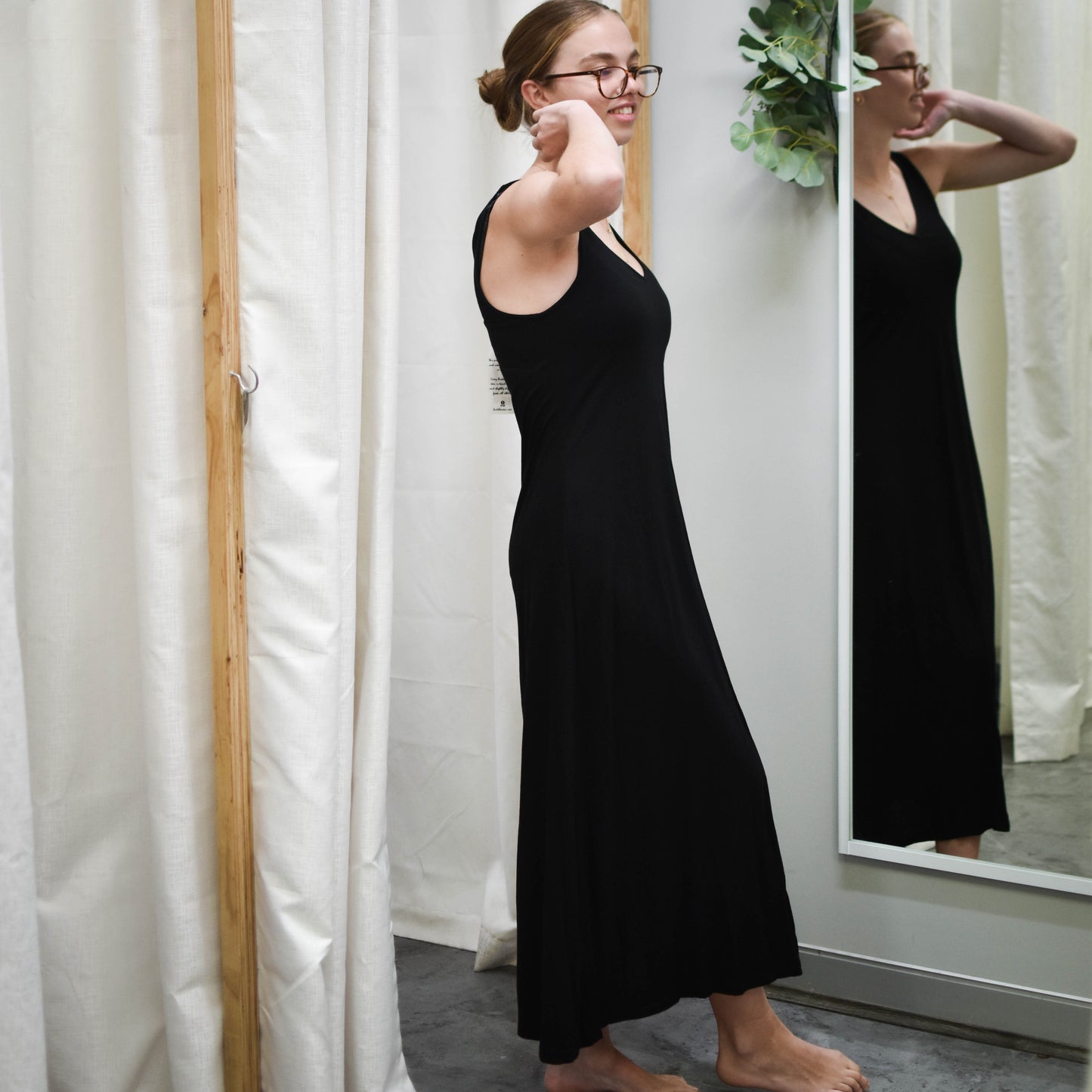 Buddha Wear Juliana Midi Black Dress