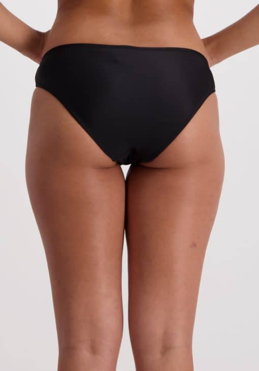 Piha Black V Pant P2995SS